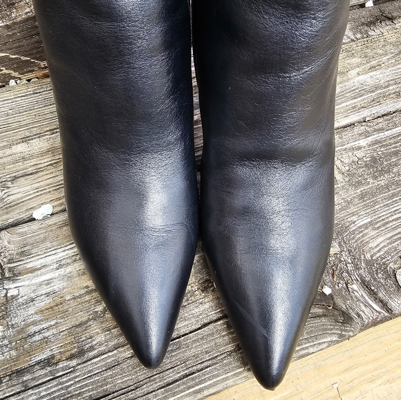 Boots - Picture 8 of 10